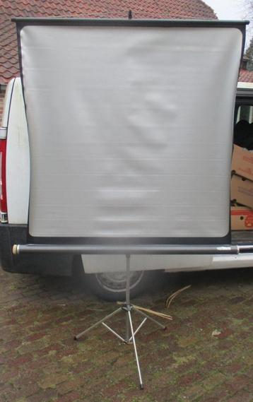 Prima Staande Projectiescherm van Fins - 125x125 beschikbaar voor biedingen