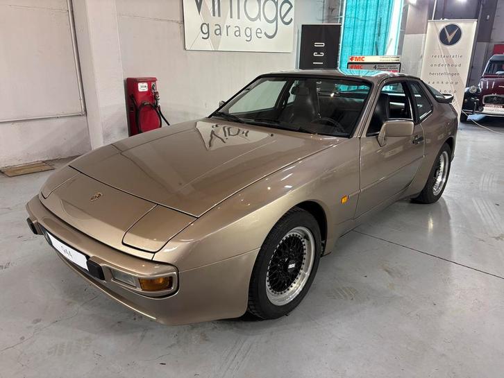 Porsche 944 S1 1982, in topstaat, Auto's, Porsche, Particulier, Bluetooth, Centrale vergrendeling, Lederen bekleding, Lichtmetalen velgen