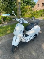 Vespa gts 125 cc als nieuw, altijd binnen gestaan, Motoren, Motoren | Piaggio, Particulier