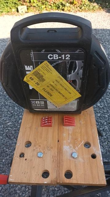 Sneeuwkettingen 8 euro beschikbaar voor biedingen