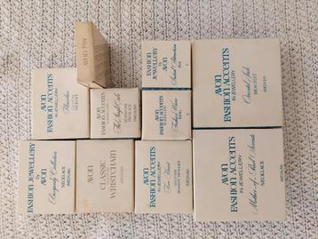 Lot 11 stuks Avon ( 9 orriginele doosjes ) beschikbaar voor biedingen