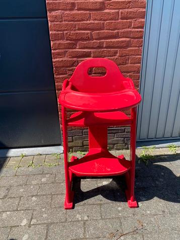 houten meegroeistoel beschikbaar voor biedingen