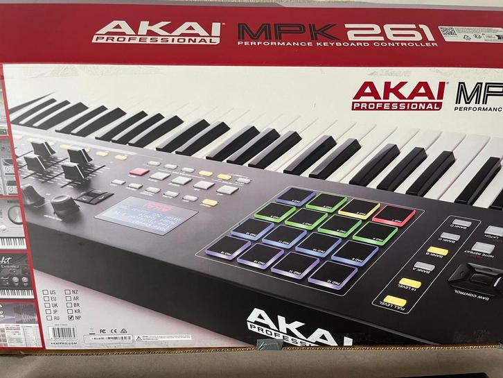 AKAI MPK 261 professional, Muziek en Instrumenten, Keyboards, Zo goed als nieuw, 61 toetsen, Overige merken, Ophalen