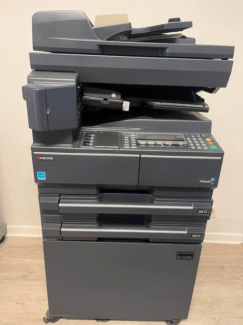 Photocopieuse KYOCERA Taskalfa 221, Computers en Software, Printers, Gebruikt, Kopieermachine, Laserprinter, Kopieren, Zwart-en-wit printen