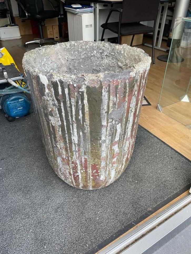 Prachtige grote betonnen bloempot, Tuin en Terras, Bloempotten, Zo goed als nieuw, Beton, Binnen, Balkon, Tuin, 40 tot 70 cm, 40 cm of meer