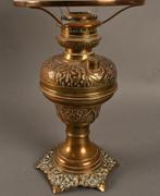 lampes à pétrole, Enlèvement