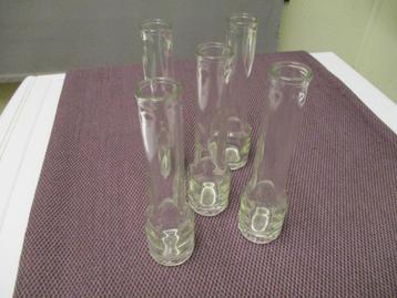 VINTAGE SET 5 ORIGINELE VODKA SHOT BORRELGLAZEN  FLESJESVORM beschikbaar voor biedingen