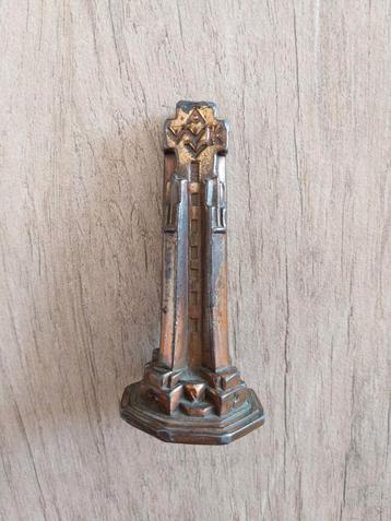 Beeldje Ijzertoren bedevaart wo1  beschikbaar voor biedingen