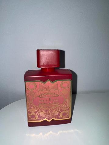 Lot parfum de Dubaï beschikbaar voor biedingen