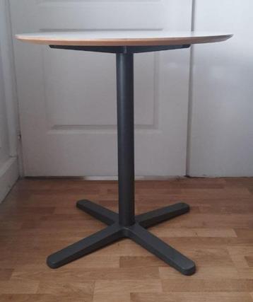 Table ronde blanche 80cm beschikbaar voor biedingen