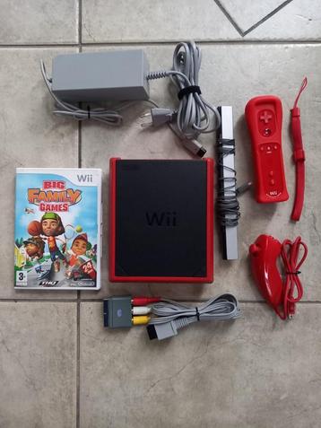 a vendre une nitendo wii mini en etat neuf + 1 jeu beschikbaar voor biedingen