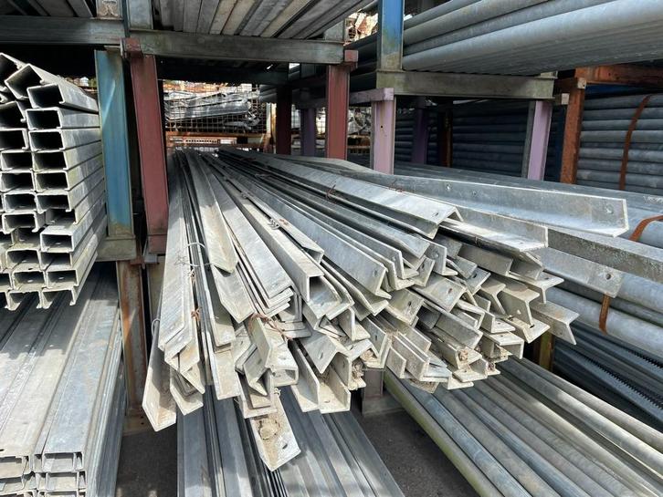 Hoekprofielen 45x30x5mm | Lengte: 3.05meter | Gegalvaniseerd, Doe-het-zelf en Bouw, Tekentafels, Gebruikt, Ophalen of Verzenden