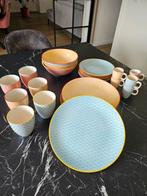 BJÖRN Pattern servies set, Maison & Meubles, Cuisine | Vaisselle, Enlèvement ou Envoi, Comme neuf, Assiettes(s)