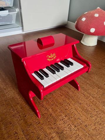 Vilac rode kinderpiano beschikbaar voor biedingen