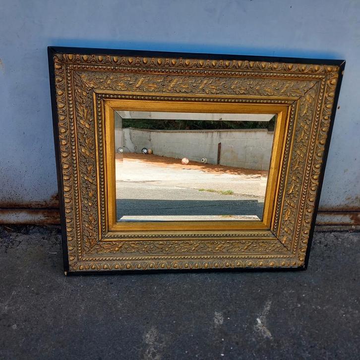 Spiegel in een antieke lijst, Antiek en Kunst, Antiek | Spiegels, Ophalen of Verzenden