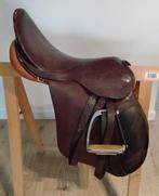 Zadel met stijgbeugels, Enlèvement, Utilisé