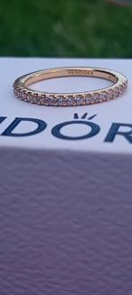Pandora gouden ring, Handtassen en Accessoires, Ophalen of Verzenden, Zo goed als nieuw