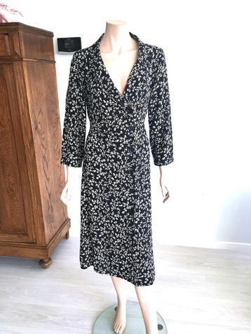  MANGO - Stap in stijl met deze elegante overslagjurk!  beschikbaar voor biedingen