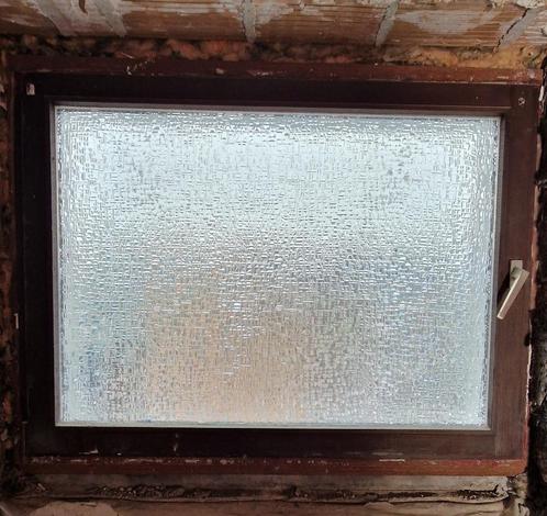 châssis en bois double vitrage (130 x 96) oscillant-battant, Doe-het-zelf en Bouw, Raamkozijnen en Schuifdeuren, Gebruikt, Raamkozijn