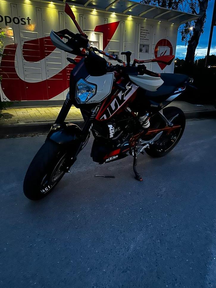 Ktm Duke 125, Motoren, Motoren | KTM, Particulier, Naked bike, 11 kW of minder, Minimaal motorrijbewijs A1, ABS, Sportuitlaat