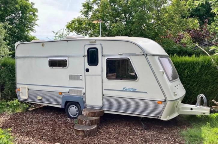 Caravan, Caravans en Kamperen, Caravans, Particulier, tot en met 4, 1000 - 1250 kg, Standaardzit, Overige merken, Omvormbare zithoek