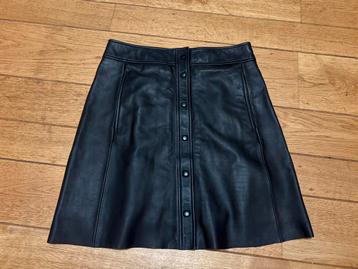 Massimo Dutti leren rok beschikbaar voor biedingen