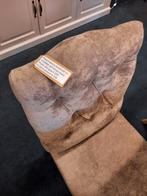 4 landelijke stoelen en een ronde eettafel, Ophalen, Zo goed als nieuw