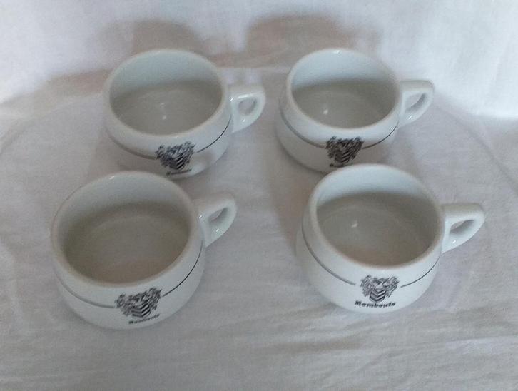 4 bekers van Rombouts, Huis en Inrichting, Keuken | Servies, Gebruikt, Kop(pen) en/of Schotel(s), Overige stijlen, Porselein, Ophalen of Verzenden