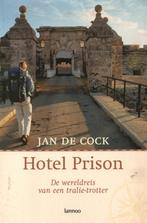 Hotel Prison - De wereldreis van een tralie-trotter, Boeken, Ophalen of Verzenden, Gelezen