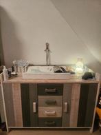 Babybed en commode te koop, Kinderen en Baby's, Kinderkamer | Complete kinderkamers, Ophalen, Gebruikt, Jongetje of Meisje