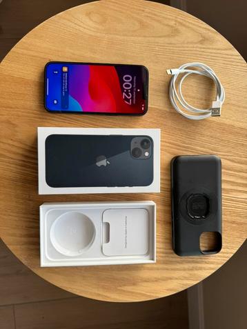 Apple iPhone 13 Midnight 128GB – in topstaat beschikbaar voor biedingen