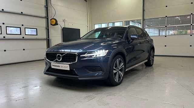 Volvo V60 CC II Cross Country B5 Mild Hybride AWD | Harman, Auto's, Volvo, V60, 4x4, Airbags, Airconditioning, Bluetooth, Cruise Control
