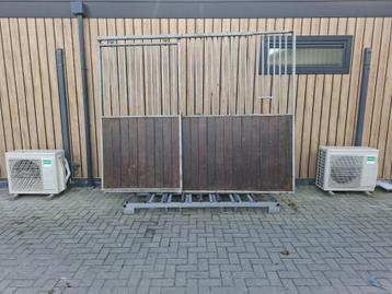 Voorwand | 2950 x 2400mm | Hardhout beschikbaar voor biedingen