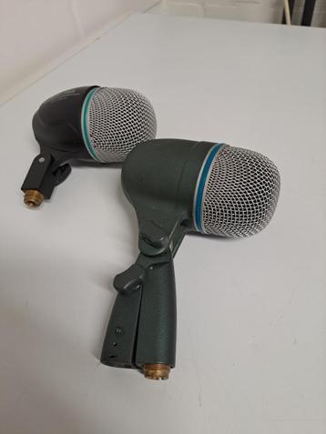 2  Yoga Bass drum micro's beschikbaar voor biedingen