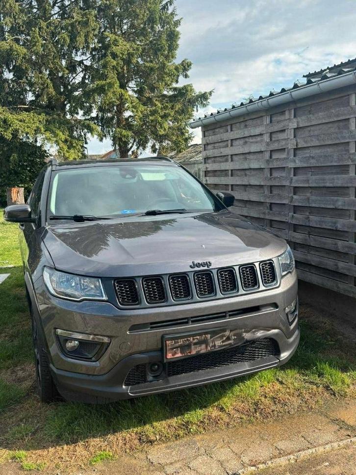 jeep compass - Night Eagle - Benzine, Auto's, Jeep, Particulier, Compass, ABS, Achteruitrijcamera, Airbags, Airconditioning, Alarm