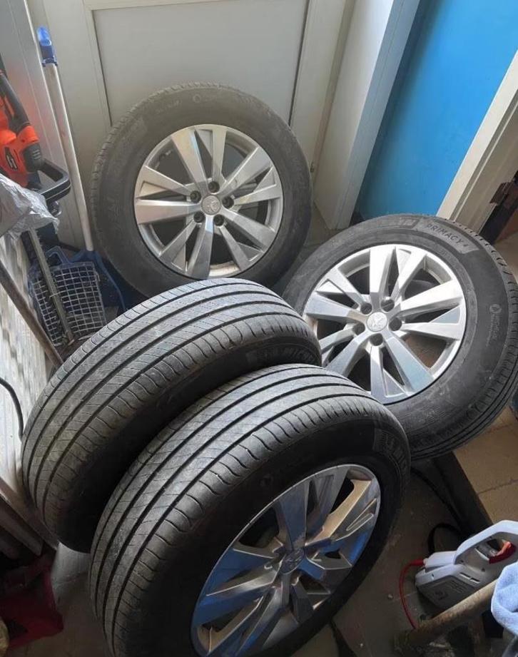 Peugeot 3008 2021 17p Michelin Primacy 4 met 4 wielen, Auto-onderdelen, Banden en Velgen, Velg(en), Zomerbanden, 17 inch, 215 mm