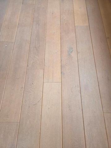 Massief eiken houten vloer 75m2 beschikbaar voor biedingen