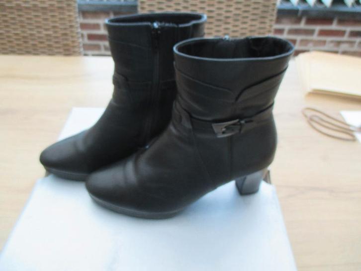 Laarzen maat 37, Kleding | Dames, Schoenen, Zo goed als nieuw, Lage of Enkellaarzen, Zwart, Ophalen of Verzenden