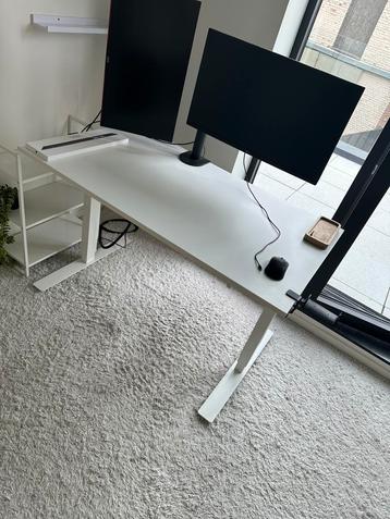 *NIEUW* Wit Zit/Sta Bureau beschikbaar voor biedingen