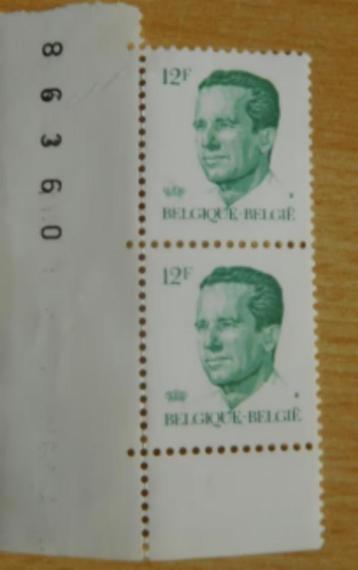 2 postzegels van 12F Koning Boudewijn beschikbaar voor biedingen