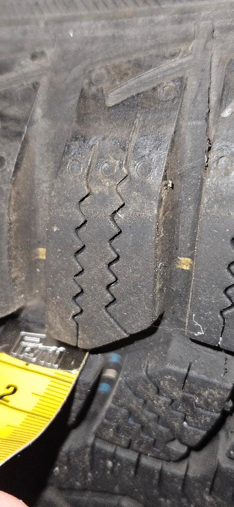 4 roues hiver Motrio 185/65 R15 92T XL sur jantes tôle 4x100, Auto-onderdelen, Banden en Velgen, Banden en Velgen, Winterbanden