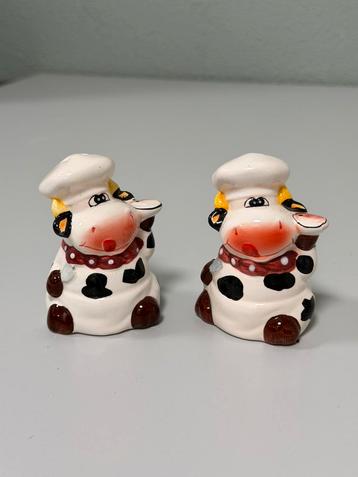 Vintage porselein porseleinen peper en zout stel koe koeien beschikbaar voor biedingen