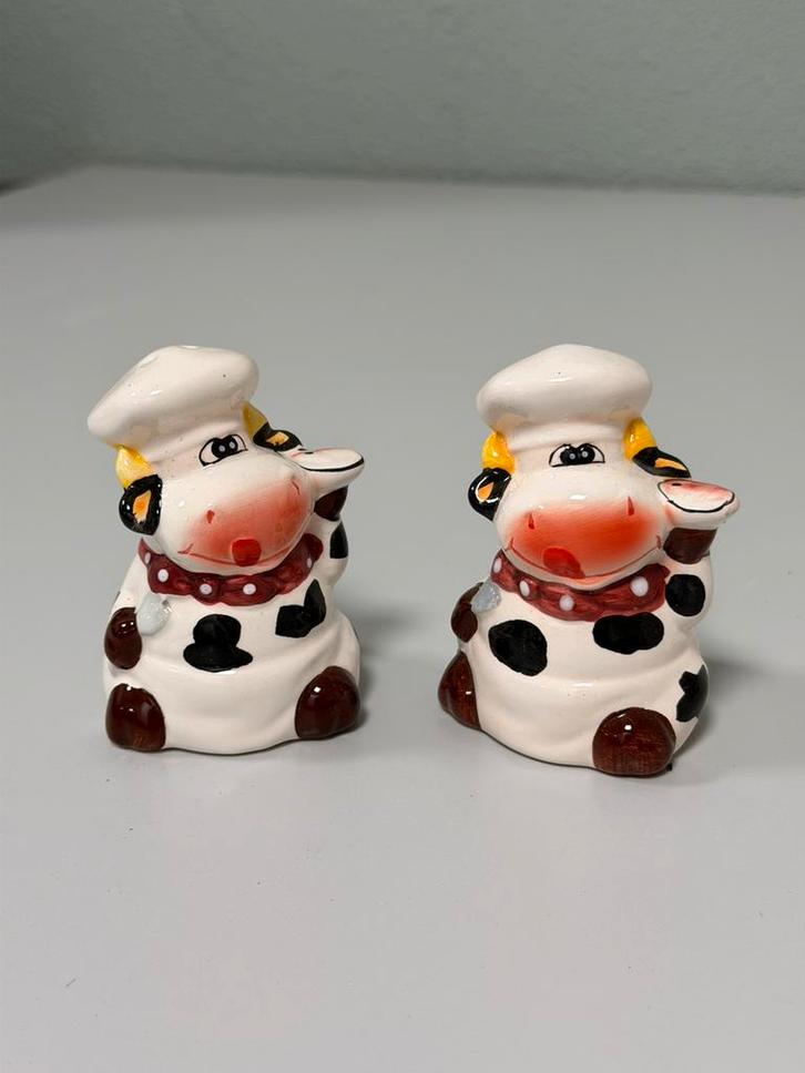 Vintage porselein porseleinen peper en zout stel koe koeien, Antiek en Kunst, Antiek | Servies los, Ophalen of Verzenden
