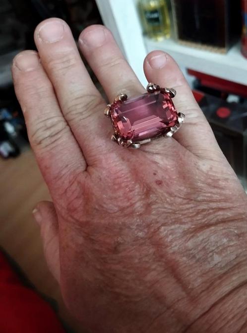 Sublime bague en argent 925 avec pierre de sultanite géante, Bijoux, Sacs & Beauté, Bagues, Comme neuf, Rose, Enlèvement ou Envoi