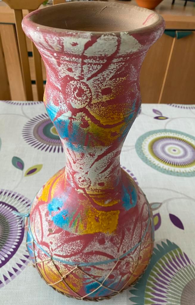 Darbouka folklorique tunisienne – poterie décorée, Muziek en Instrumenten, Instrumenten | Toebehoren, Ophalen of Verzenden