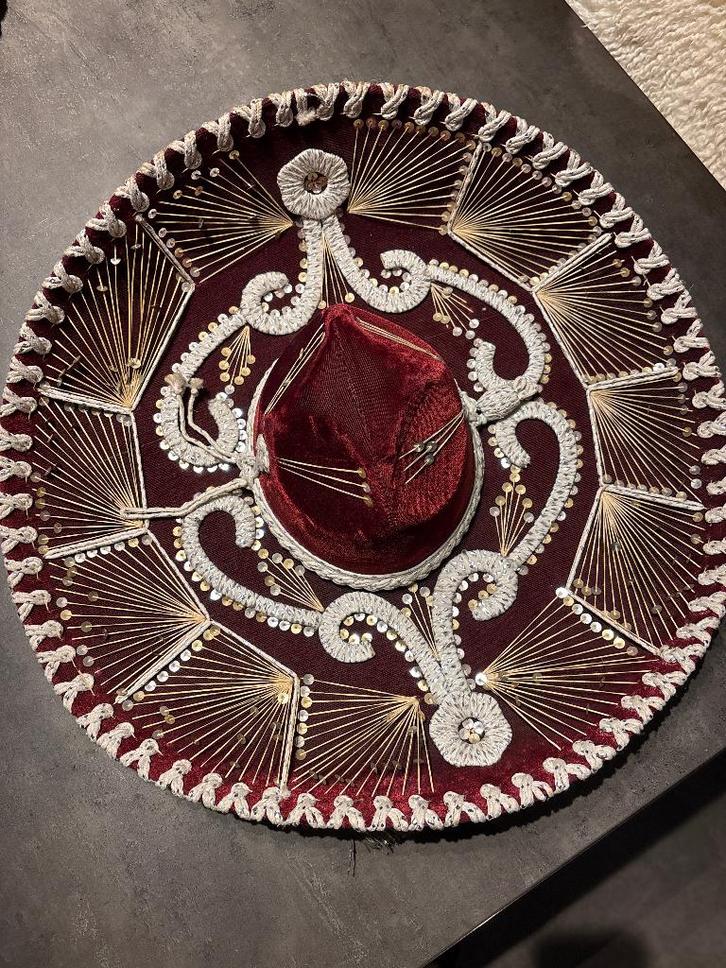 Mexicaanse sombrero, Antiek en Kunst, Antiek | Keramiek en Aardewerk, Ophalen