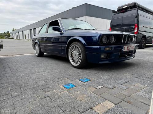 BMW e30 V8 340i, Auto's, BMW, Particulier, 3 Reeks, Benzine, Coupé, 2 deurs, Handgeschakeld, Blauw, Zwart, Leder, Achterwielaandrijving