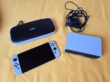 Nintendo Switch OLED + Pro controller beschikbaar voor biedingen