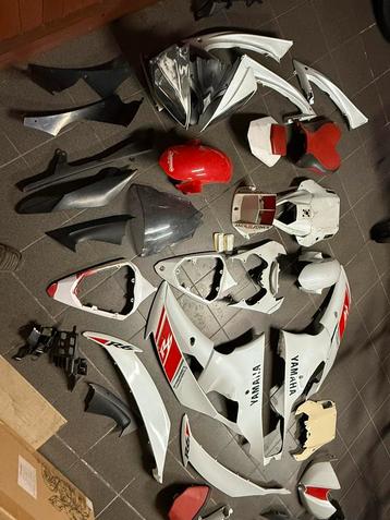Yamaha r6 rj15 kuipdelen set 2x beschikbaar voor biedingen