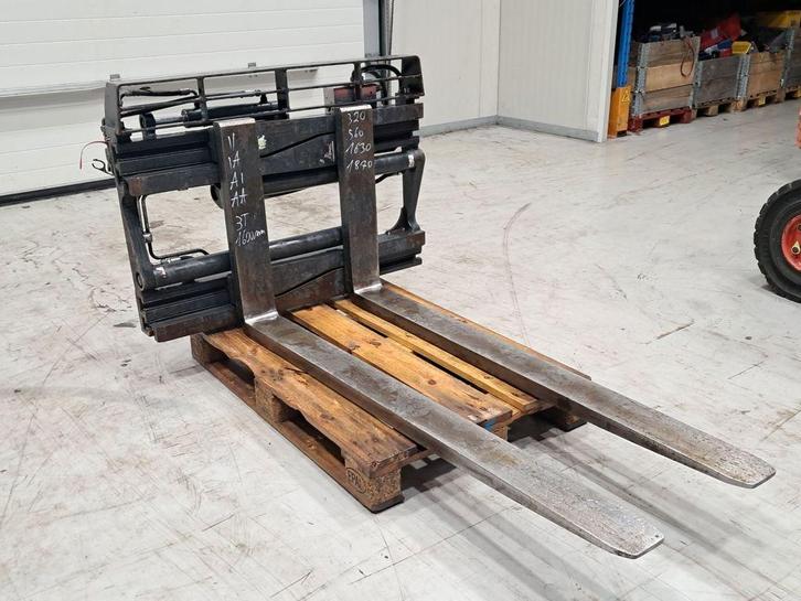 Durwen PGK 30-S, Articles professionnels, Machines & Construction | Chariots élévateurs & Transport interne, Équipement de construction